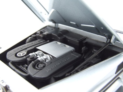 Mercedes G-Klasse G-Modell W463 silber Modellauto 1:18 iScale