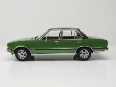 Opel Commodore B 1972 grün metallic Modellauto 1:18 MCG