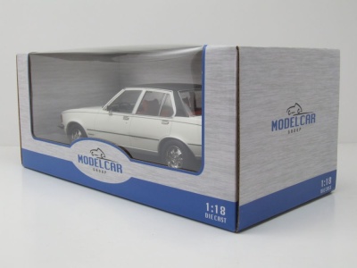Opel Commodore B 1972 weiß Modellauto 1:18 MCG