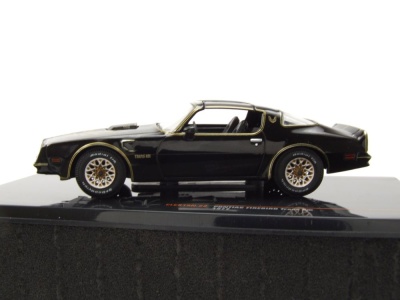 Pontiac Firebird Trans Am 1977 schwarz Modellauto 1:43 ixo models