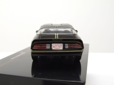 Pontiac Firebird Trans Am 1977 schwarz Modellauto 1:43 ixo models