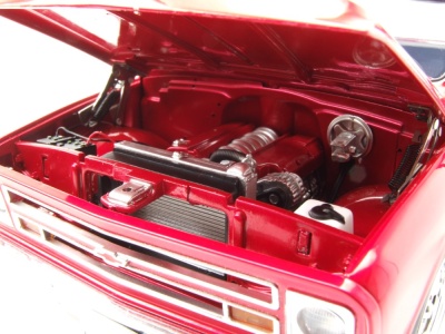 Chevrolet C-10 Custom Showtime Pick Up 1967 rot Modellauto 1:18 Acme