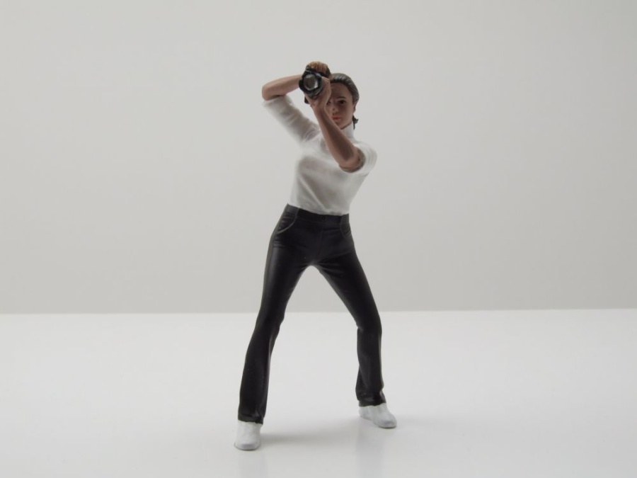 Figur Photographers 2 Frau schwarze Hose für 1:18 Modelle American Diorama