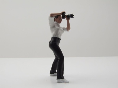 Figur Photographers 2 Frau schwarze Hose für 1:18 Modelle American Diorama