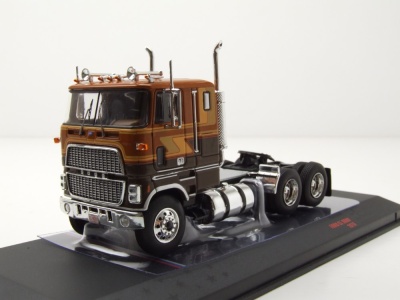 Ford COE 9000 Zugmaschine 1976 braun Modellauto 1:64 ixo...