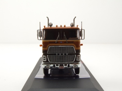 Ford COE 9000 Zugmaschine braun Modellauto 1:64 ixo models