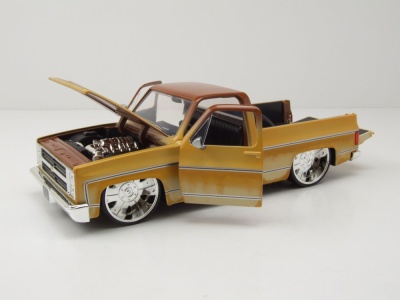 Chevrolet C-10 Pick Up 1985 braun verrostet Modellauto 1:24 Jada Toys