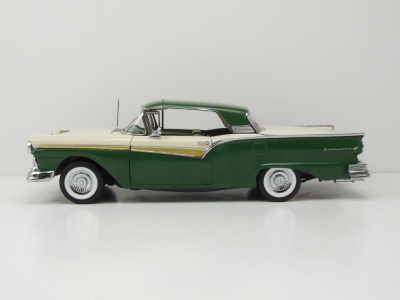 Ford Fairlane 500 Skyliner 1957 grün weiß Modellauto 1:18 Sun Star