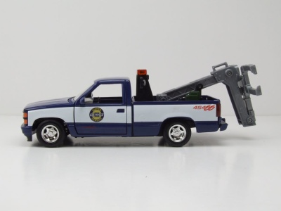 Chevrolet 454 SS Pick Up Abschlepper 1992 blau weiß Modellauto 1:24 Motormax