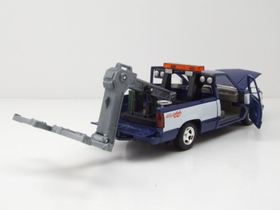Chevrolet 454 SS Pick Up Abschlepper 1992 blau weiß Modellauto 1:24 Motormax