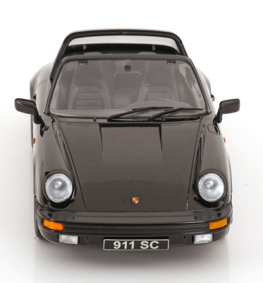 Porsche 911 SC Targa 1983 schwarz Modellauto 1:18 KK Scale