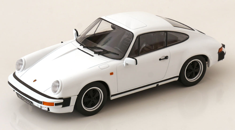 Porsche 911 Carrera Coupe 1983 weiß Modellauto 1:18 KK Scale