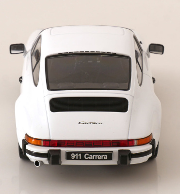 Porsche 911 Carrera Coupe 1983 weiß Modellauto 1:18 KK Scale