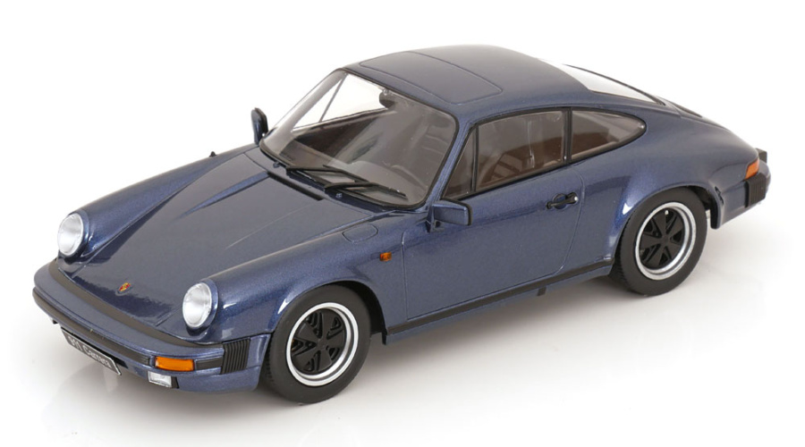 Porsche 911 Carrera Coupe 1983 dunkelblau metallic Modellauto 1:18 KK Scale