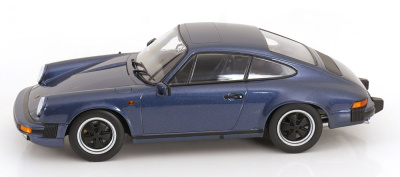 Porsche 911 Carrera Coupe 1983 dunkelblau metallic Modellauto 1:18 KK Scale