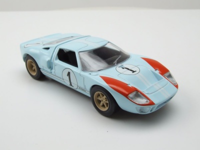 Ford GT40 #1 1966 hellblau Modellauto 1:43 Norev