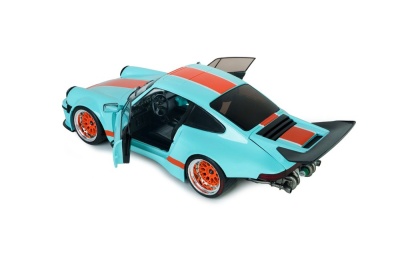 Porsche 911 KS-R Khyzyl Saleem 2026 hellblau orange Modellauto 1:18 Solido