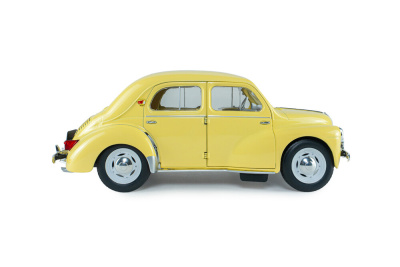 Renault 4CV 1961 beige Modellauto 1:18 Solido