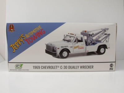 Chevrolet C-30 Dually Wrecker 1969 weiß Abschlepper Fall Guy Stuntman Modellauto 1:18 Greenlight Collectibles