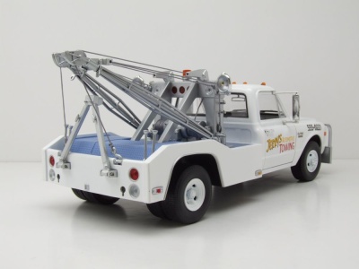 Chevrolet C-30 Dually Wrecker 1969 weiß Abschlepper...