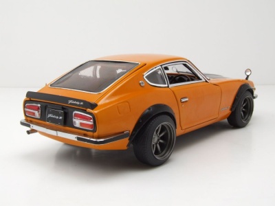 Datsun Fairlady Z (S30) 1971 orange Carbonhaube...