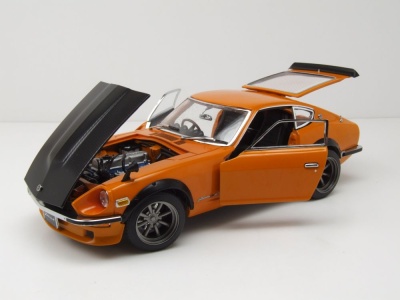 Datsun Fairlady Z (S30) 1971 orange Carbonhaube Modellauto 1:18 Sun Star