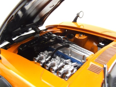 Datsun Fairlady Z (S30) 1971 orange Carbonhaube Modellauto 1:18 Sun Star