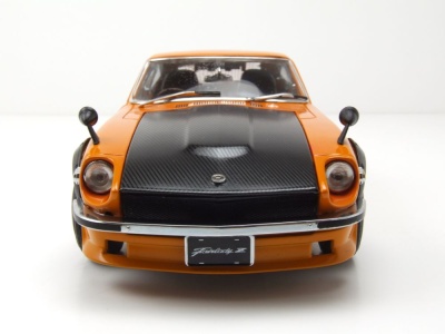 Datsun Fairlady Z (S30) 1971 orange Carbonhaube Modellauto 1:18 Sun Star