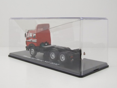 Mercedes NG 2232 Zugmaschine 1980 rot Modellauto 1:43 Premium ClassiXXs