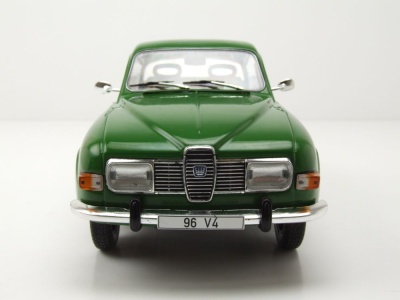 Saab 96 V4 1970 dunkelgrün Modellauto 1:18 MCG