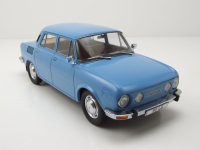 Skoda 100 1969 hellblau Modellauto 1:18 MCG