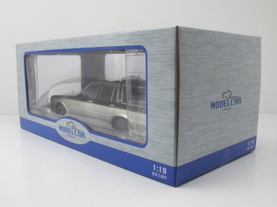 Chevrolet Caprice Estate Wagon Kombi 1985 silber schwarz Modellauto 1:18 MCG