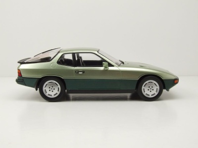 Porsche 924 Turbo 1979 hellgrün dunkelgrün Modellauto 1:18 MCG
