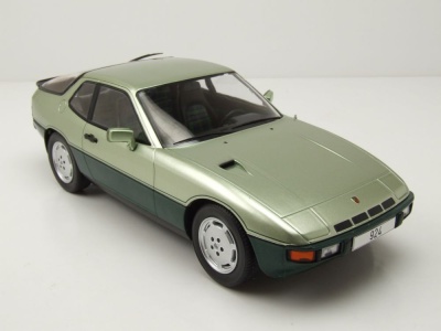Porsche 924 Turbo 1979 hellgrün dunkelgrün Modellauto 1:18 MCG