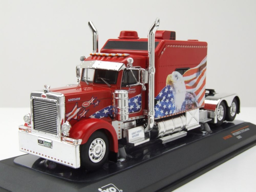 Peterbilt 379 Custom Zugmaschine 2002 rot Modellauto 1:64 ixo models