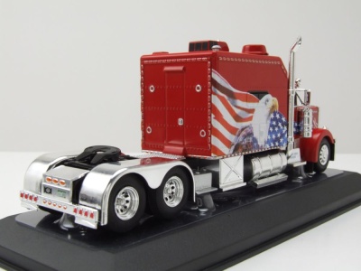 Peterbilt 379 Custom Zugmaschine 2002 rot Modellauto 1:64...
