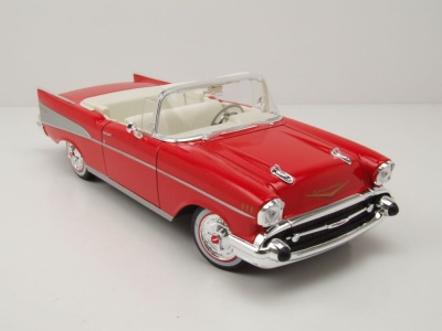 Chevrolet Bel Air Convertible 1957 rot Modellauto 1:18 Maisto