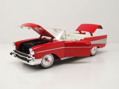 Chevrolet Bel Air Convertible 1957 rot Modellauto 1:18 Maisto