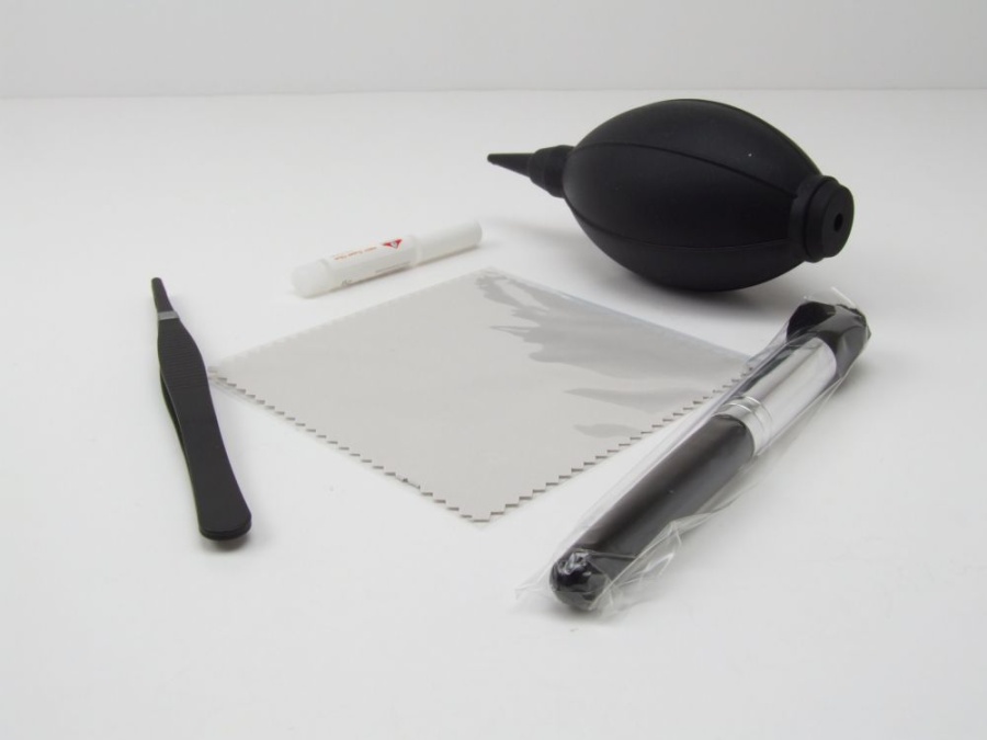 Reinigungsset Reinigungstuch Pinsel Blasebalg Pinzette Kleber Ottomobile