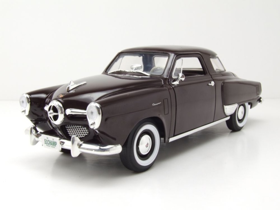 Studebaker Champion 1950 dunkelrot Modellauto 1:18 Lucky Die Cast