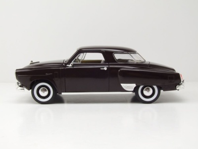 Studebaker Champion 1950 dunkelrot Modellauto 1:18 Lucky Die Cast