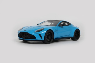 Aston Martin Vantage 2024 blau Modellauto 1:18 GT Spirit