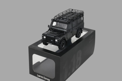 Land Rover Defender 110 SW Adventure Edition 2016 grau Modellauto 1:18 GT Spirit