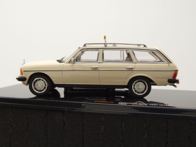 Mercedes 200 T S123 Kombi Taxi 1979 beige Modellauto 1:43 ixo models