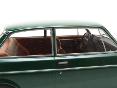 Volvo 142 1973 dunkelgrün Modellauto 1:18 MCG