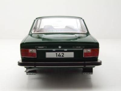 Volvo 142 1973 dunkelgrün Modellauto 1:18 MCG