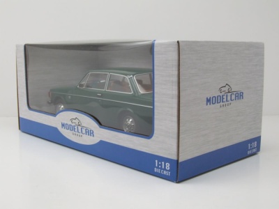 Volvo 142 1973 dunkelgrün Modellauto 1:18 MCG
