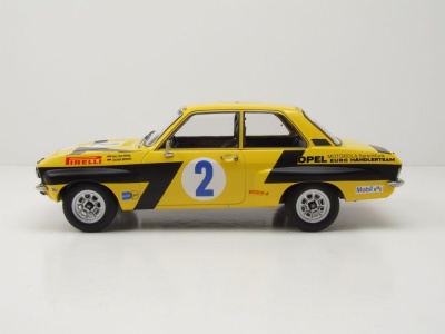 Opel Ascona A #2 Rallye Acropolis 1975 gelb Röhrl Geistdörfer Modellauto 1:18 MCG