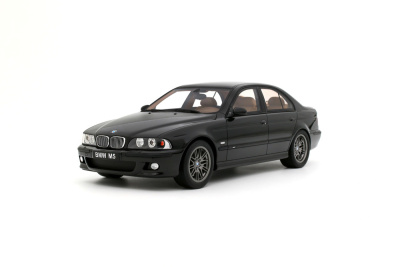 BMW M5 E39 2000 schwarz metallic Modellauto 1:18 Ottomobile