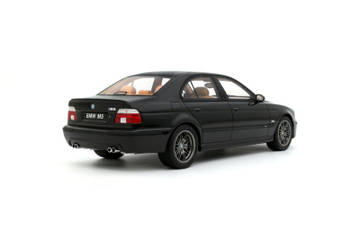 BMW M5 E39 2000 schwarz metallic Modellauto 1:18 Ottomobile